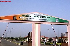 Université Peleforo Gon Coulibaly: Des étudiants battent à sang des enseignants, cours et examens bloqués Université Peleforo Gon Coulibaly: Des étudiants battent à sang des enseignants, cours et examens bloqués